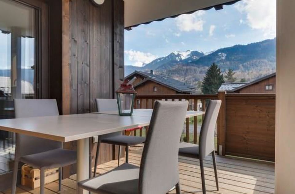 Large terrace area with view towards Samoens 1600.