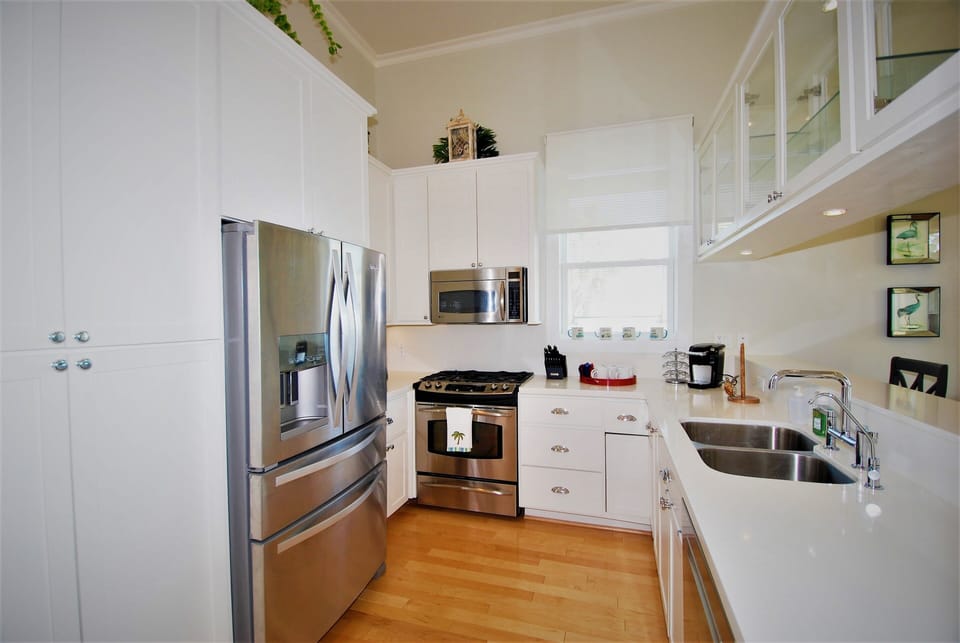 Gourmet kitchen