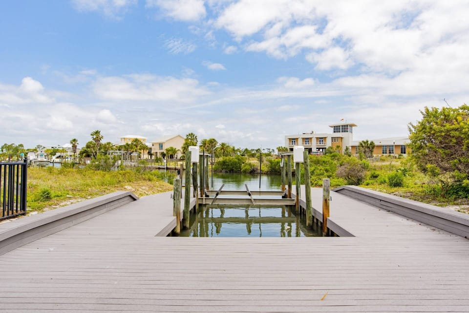 Bring your boat and dock it in the canal or put it in the lift