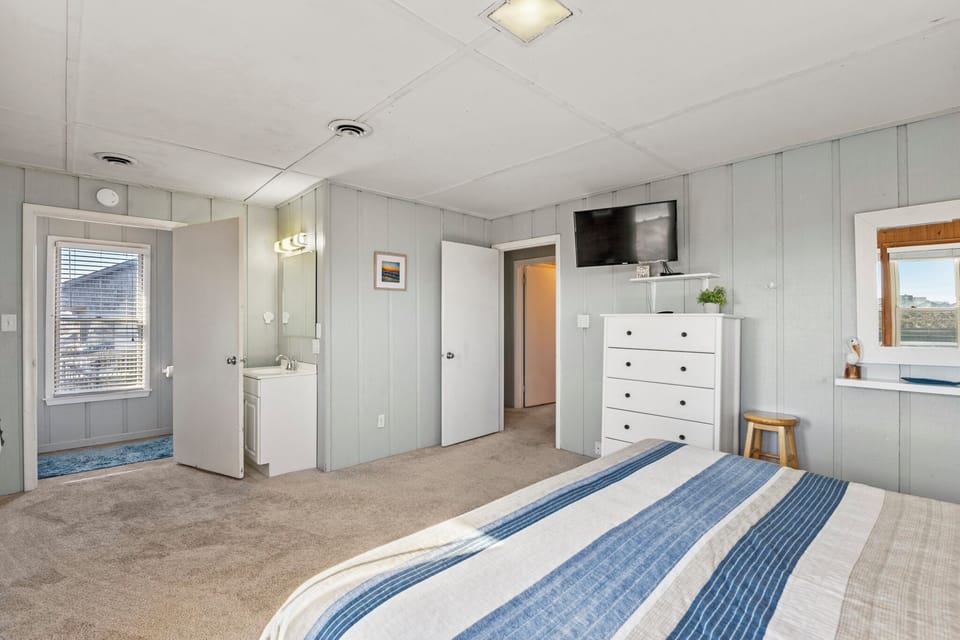 KDS0619: Home Away l Top Level Bedroom 4