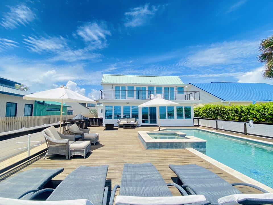 Sand Dollar Cottage Private Pool Area 