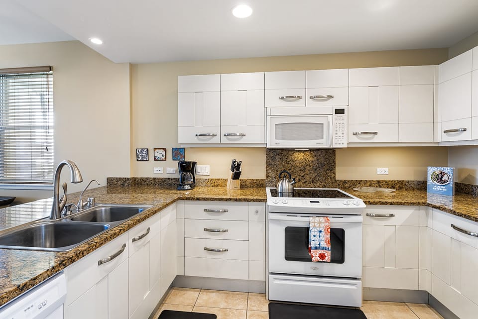 Fully equipped kitchen