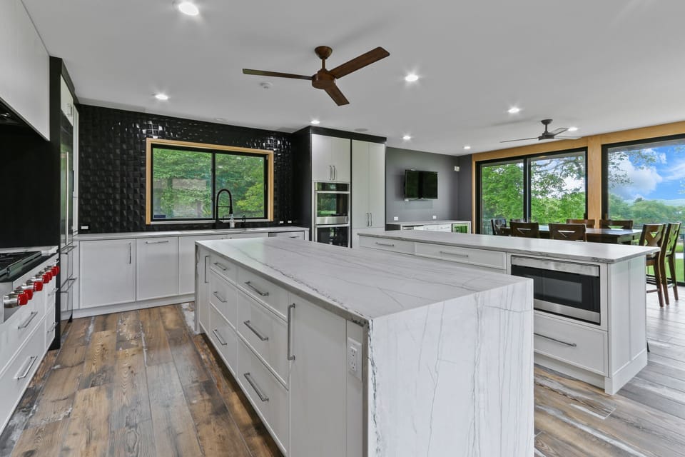 2 Island kitchen with tech bar
