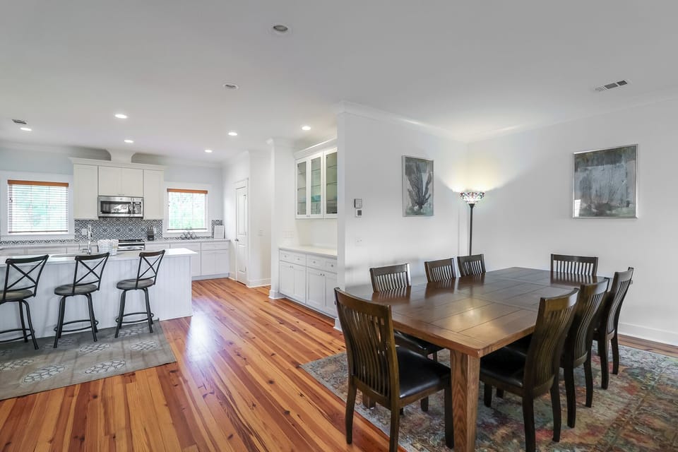 Open floor plan showing the dining area and kitchen