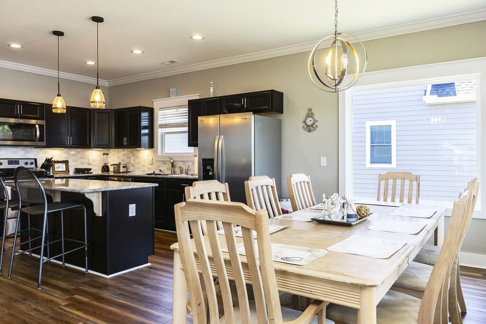 Dining / Kitchen - Northwest