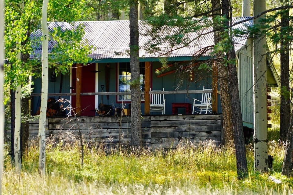 Gorgeous little glamping cabin