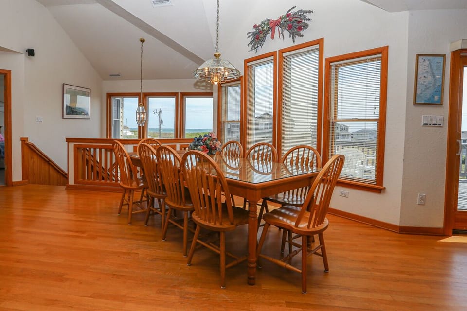 Dining 2 2022