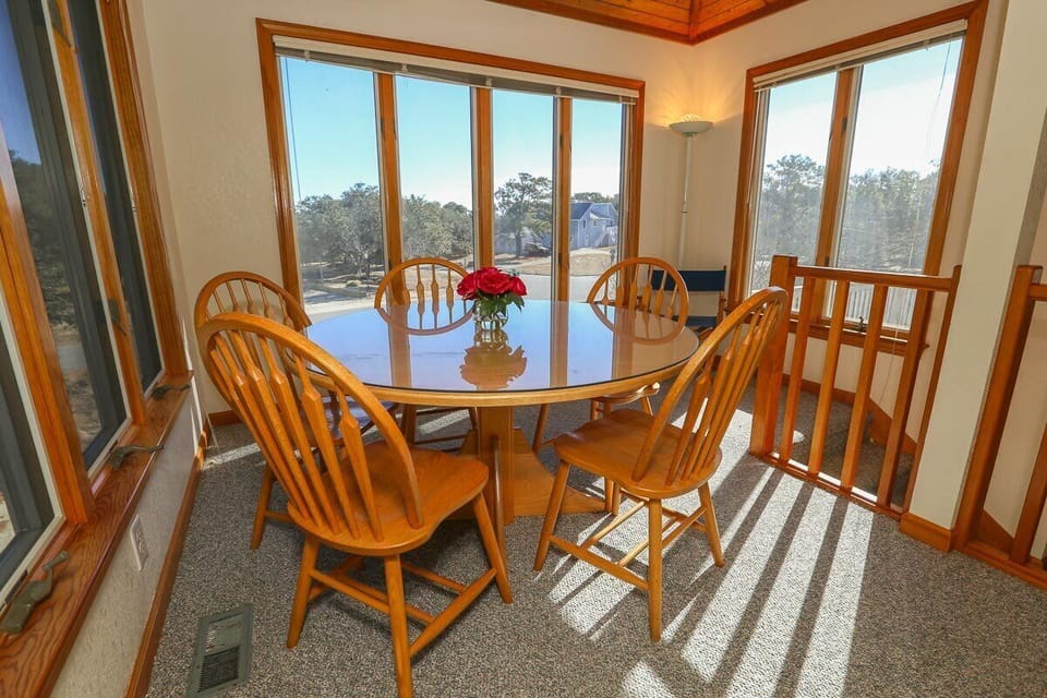Dining 2 2022