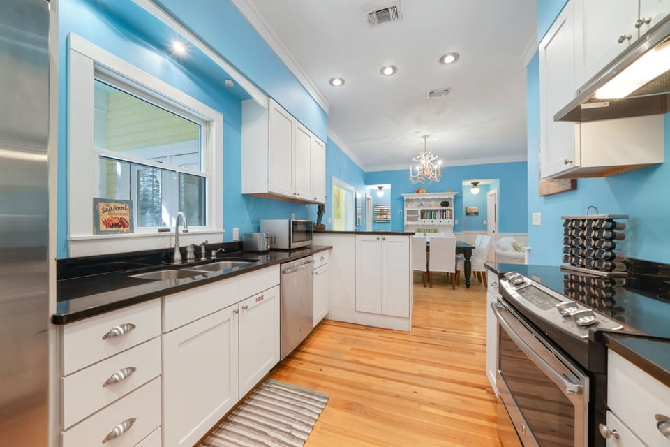 UPDATED MODERN KITCHEN