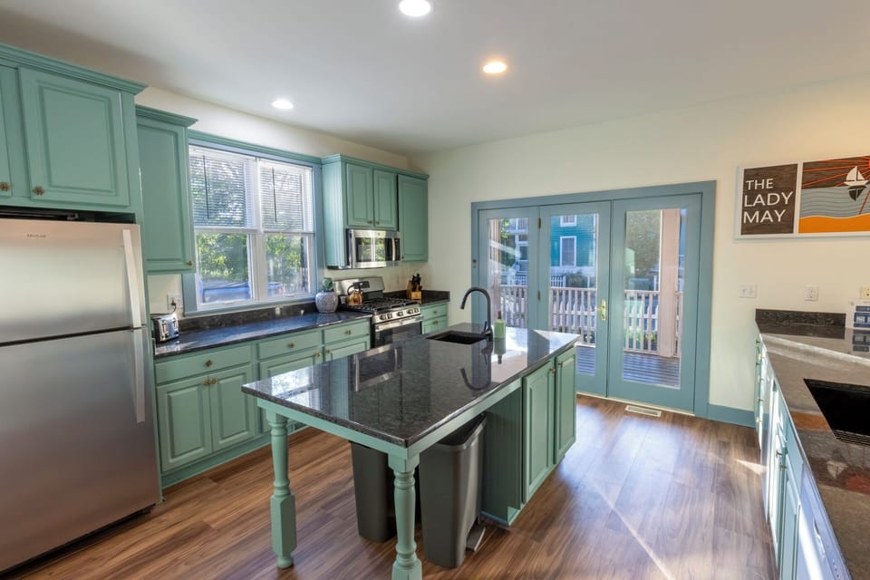 Main Level | Kitchen