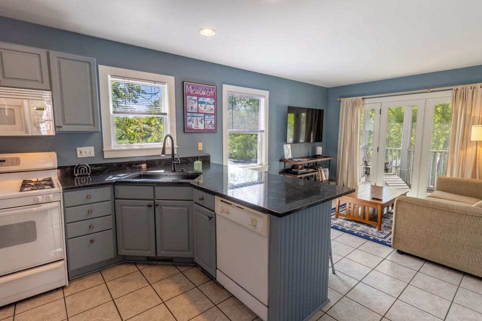Guest House | Main Level | Kitchen | Living Room