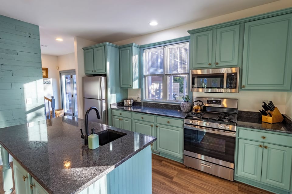 Main Level | Kitchen