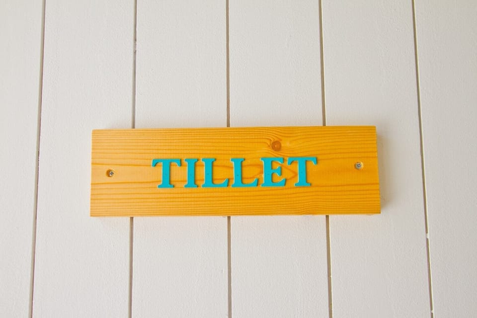 The entrance to the Tillet apartment
