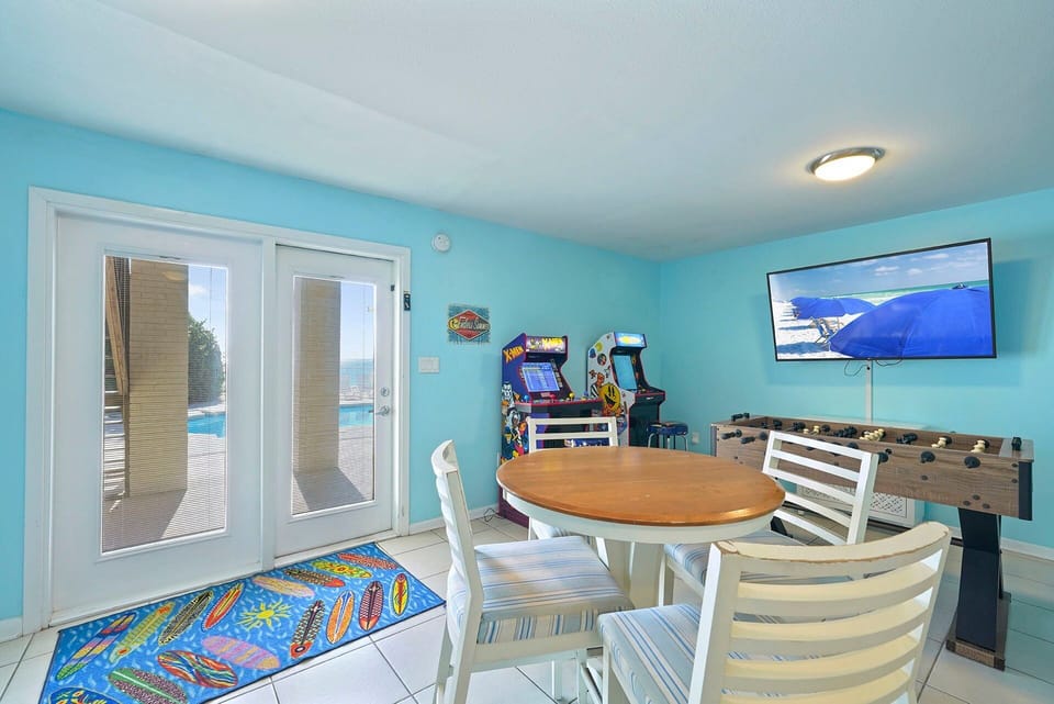 Beach Funatics - Miramar Beach - Gaming Area