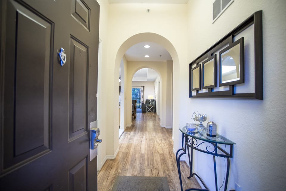 30-9051TreasureTroveLN.Unit106-1.015