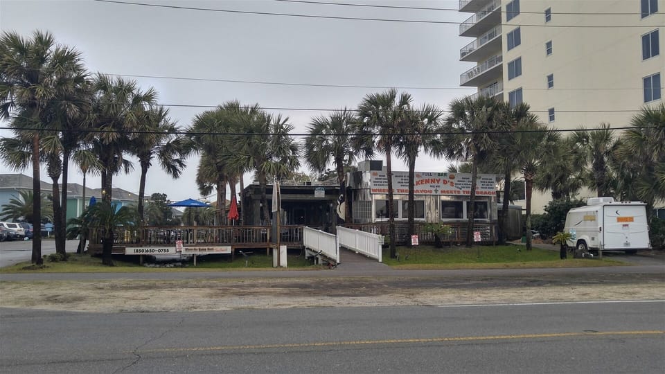 Kenny D`s Beach Bar & Grill 5-6 Min Walk