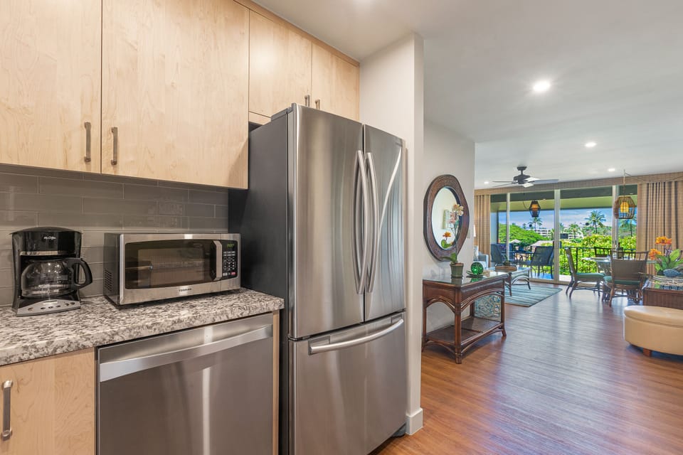 Fridge, Dishwasher included