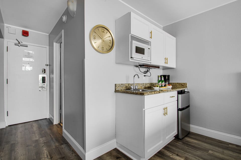 Stylish and functional kitchenette!