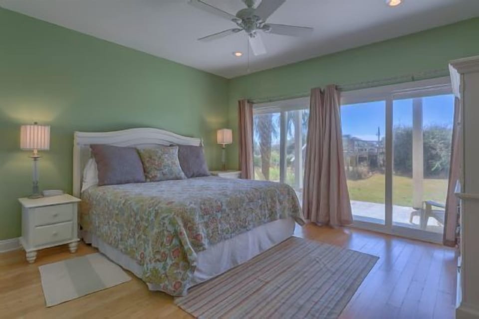 Bedroom_6_Downstairs_Gulf_Front