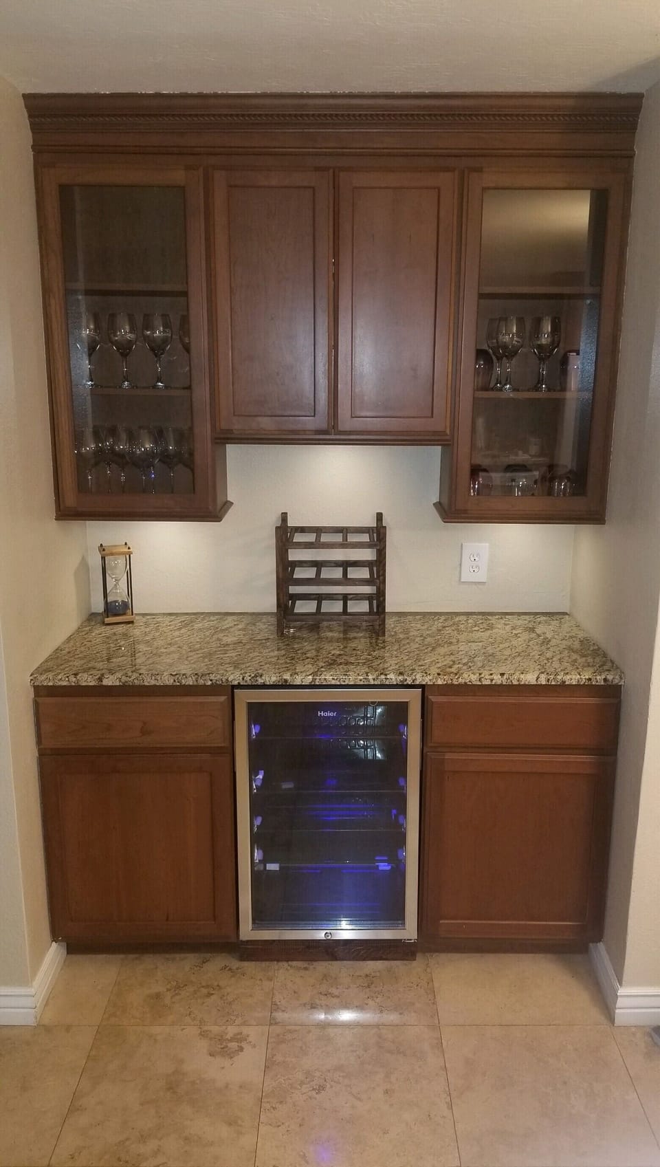 Bar area with refrigerator