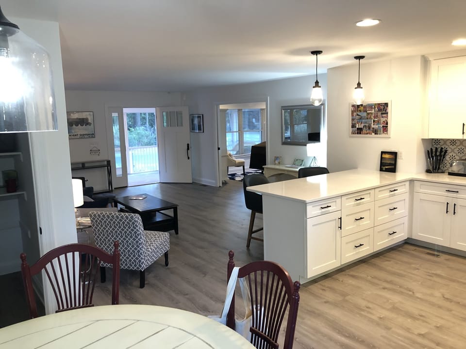 Brand new kitchen with breakfast bar and family room off the kitchen.