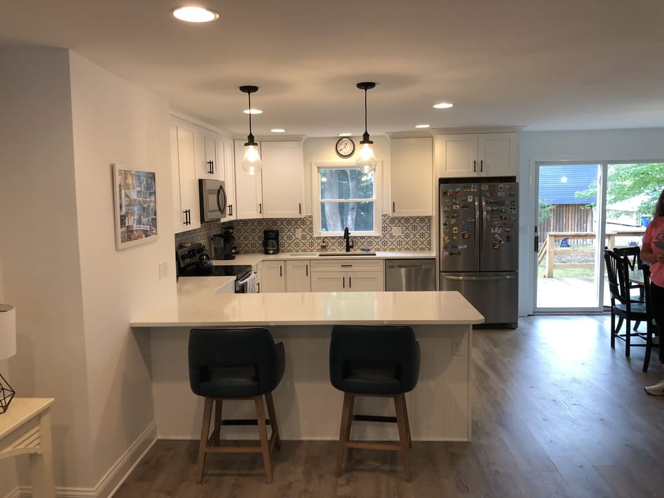 Kitchen bar