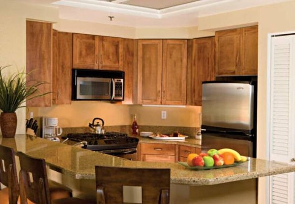GOURMET CHEF'S KITCHEN