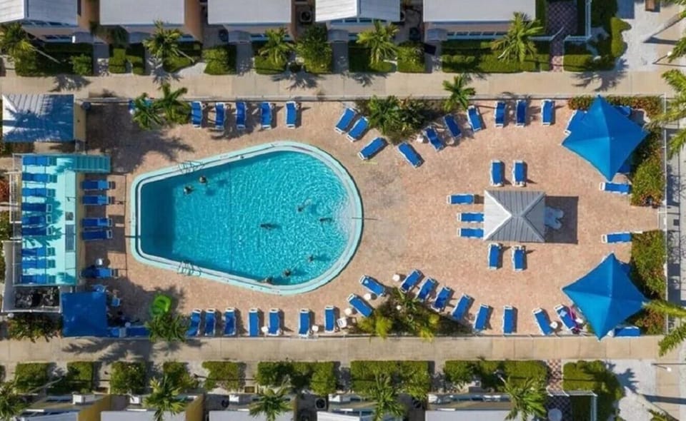 Barefoot Beach Resort Pool