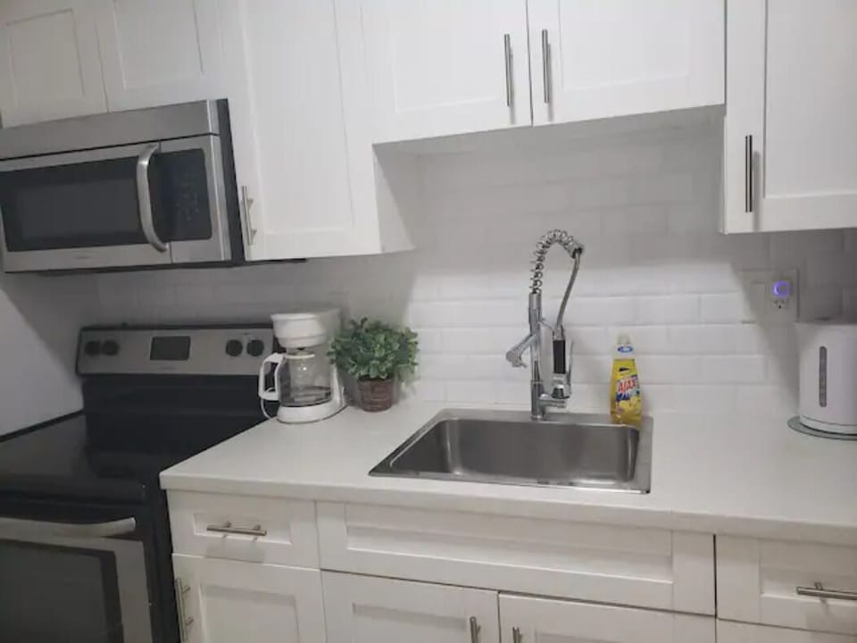 Fully equipped kitchen with all the necessities that will make you feel at home