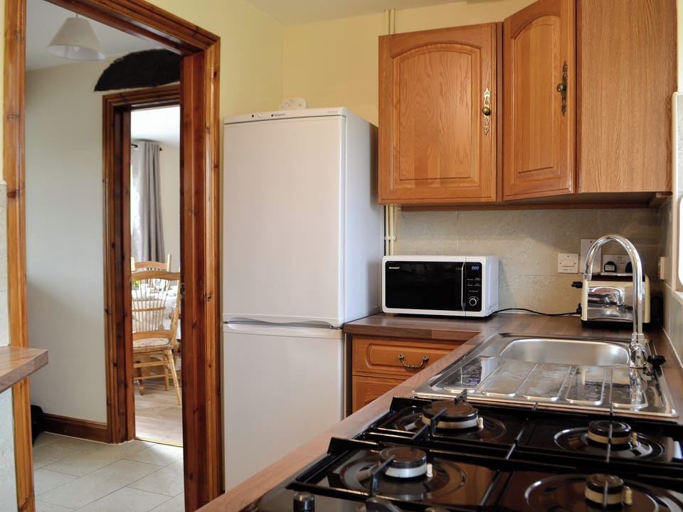 Kitchen | Trefechan, Pumpsaint