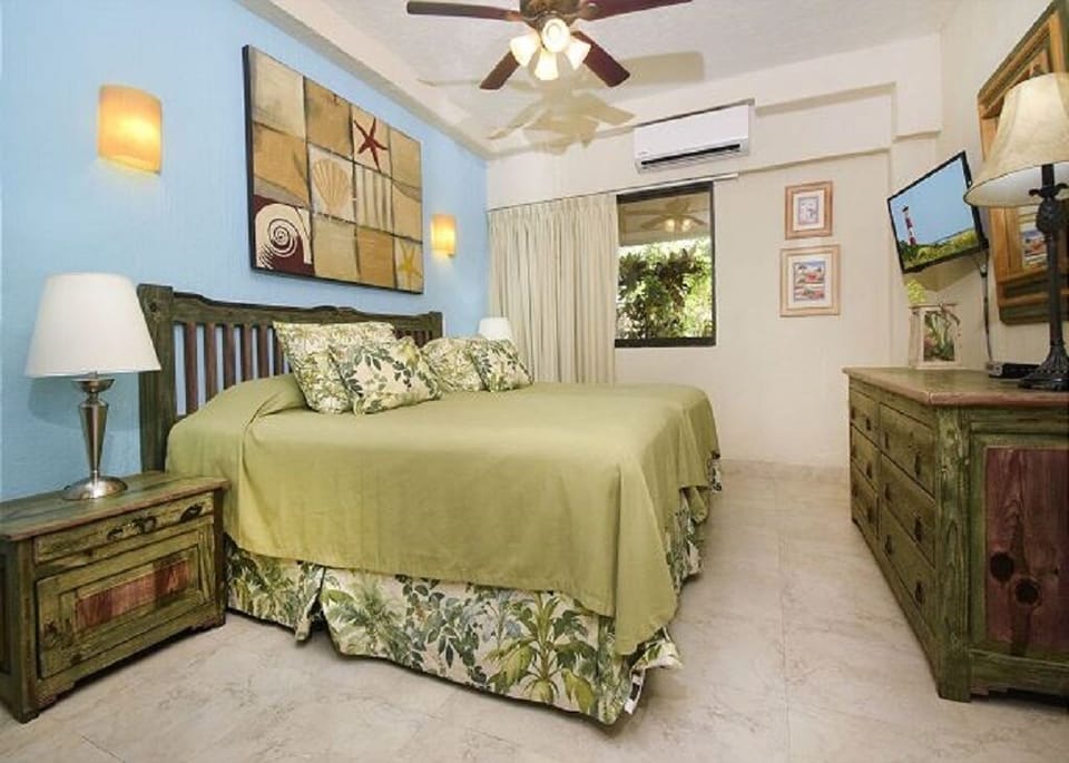 Master Bedroom with en-suite bathroom