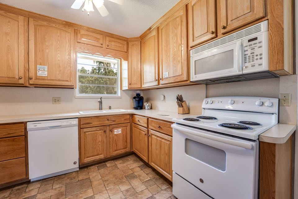 Full Kitchen - Keurig Coffee Maker