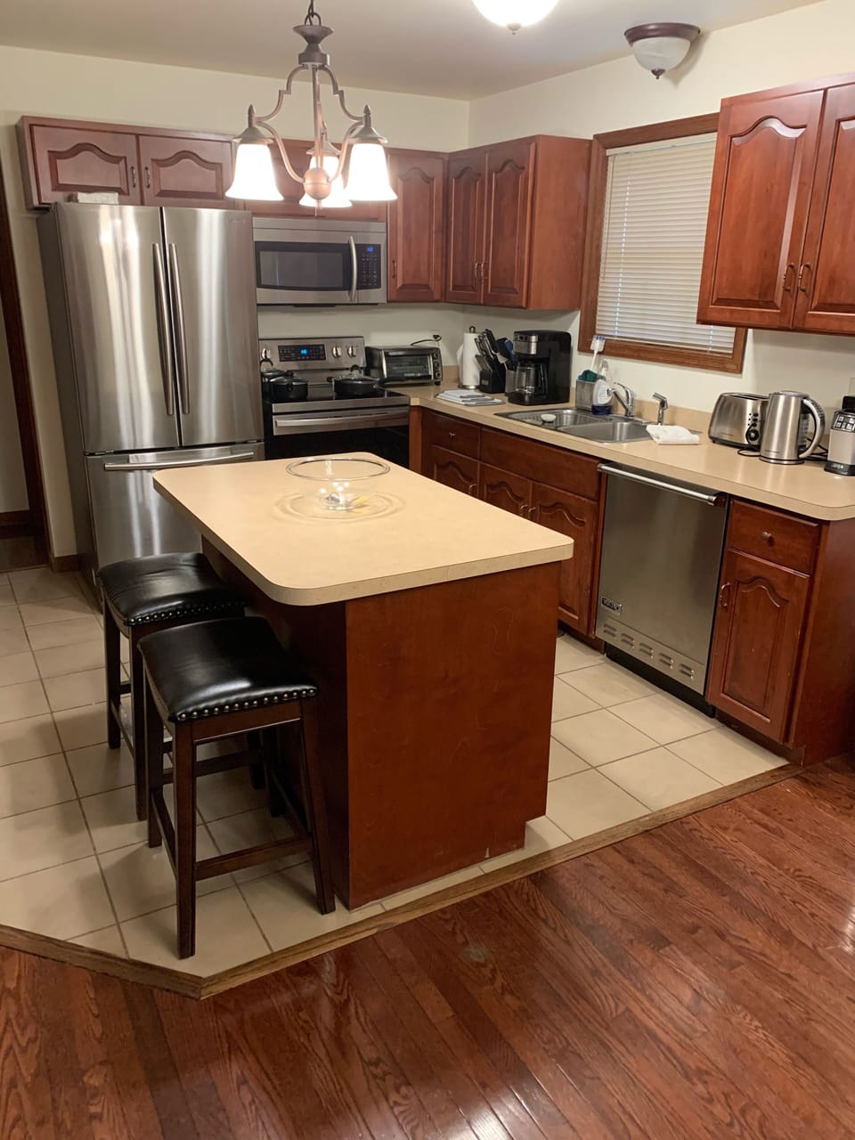 Kitchen with center island 