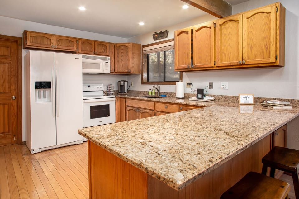 Spacious kitchen 