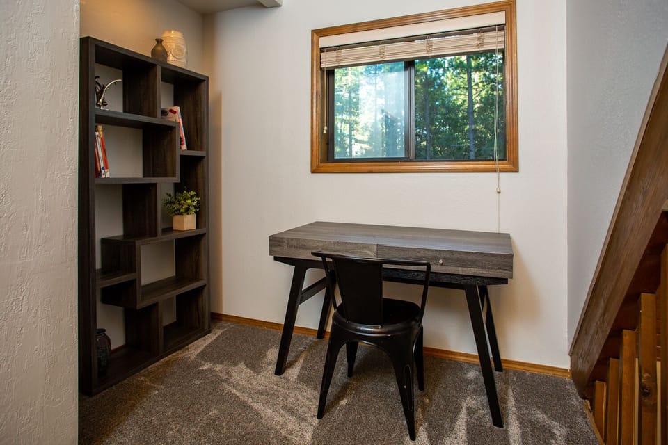 3rd floor loft with workspace 