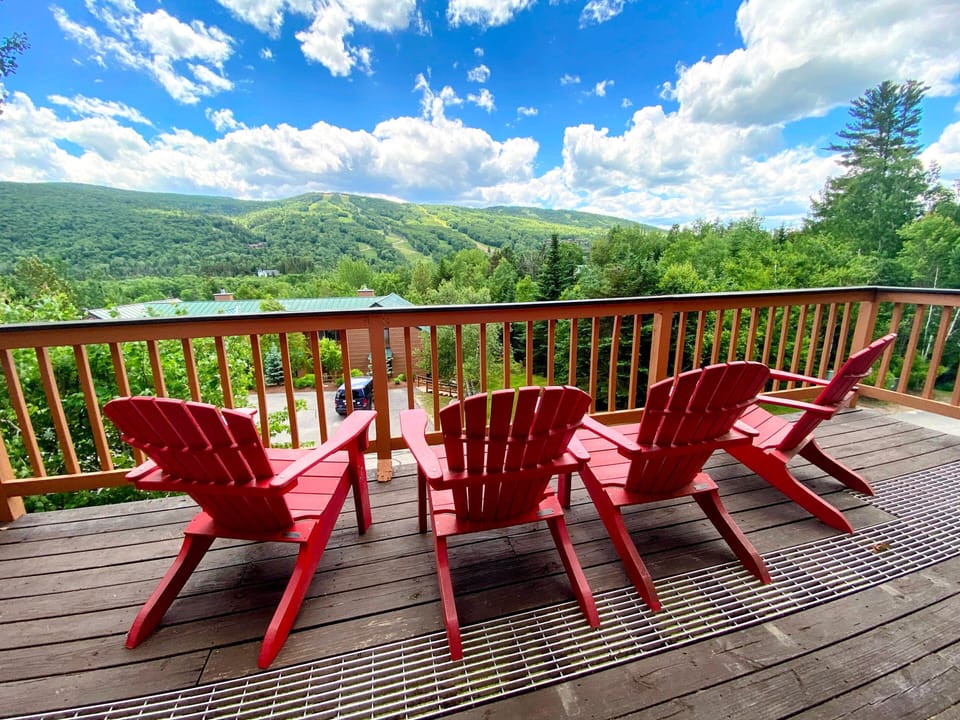 Main deck offers fantastic views of the Bretton Woods Ski Area.