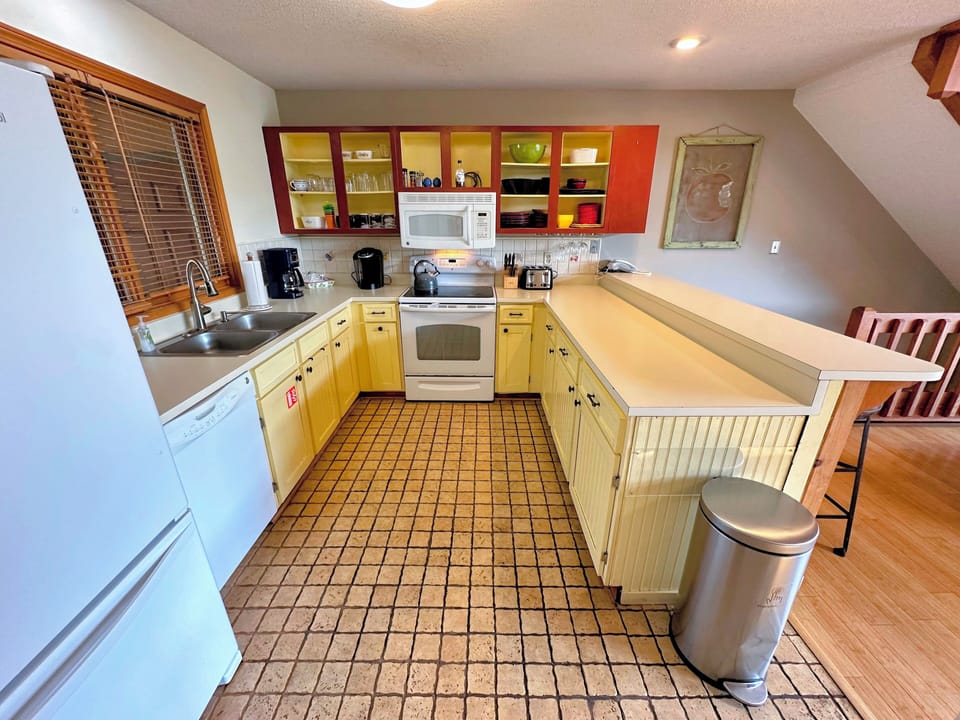Main level Kitchen