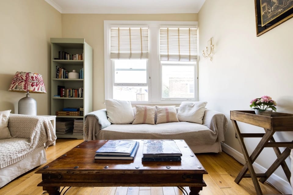 Comfy and cosy sitting room 