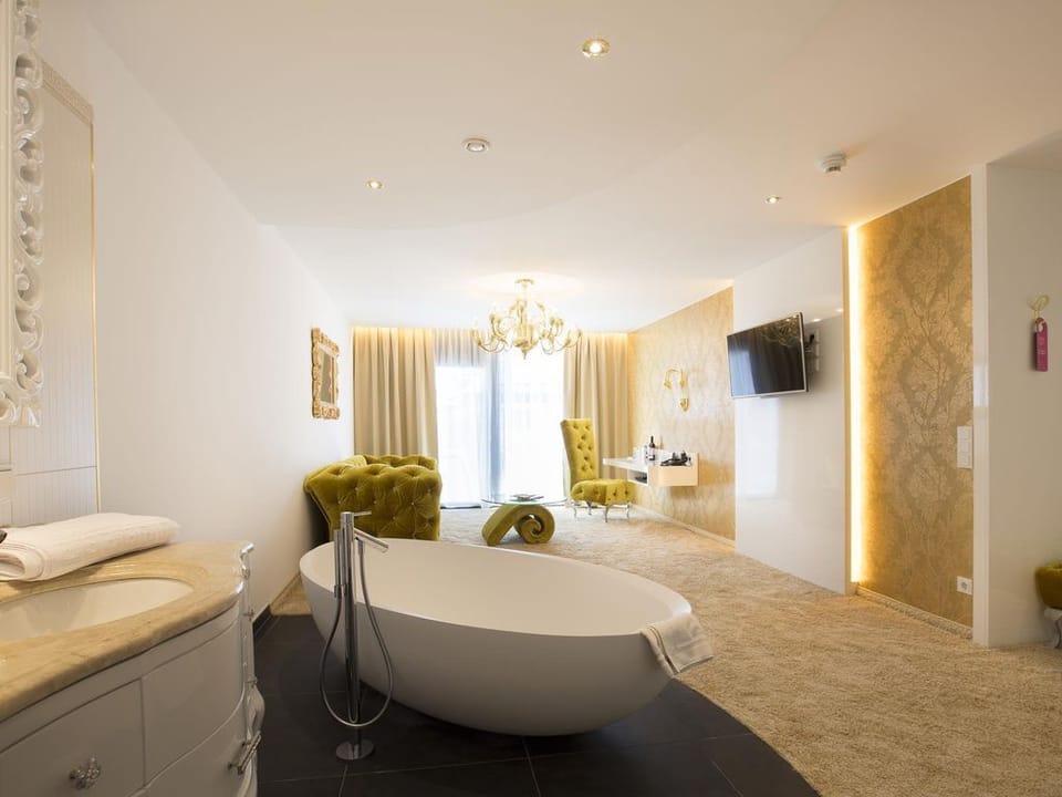 Royal Love Suite - Alpenhotel ... fall in love House in Seefeld