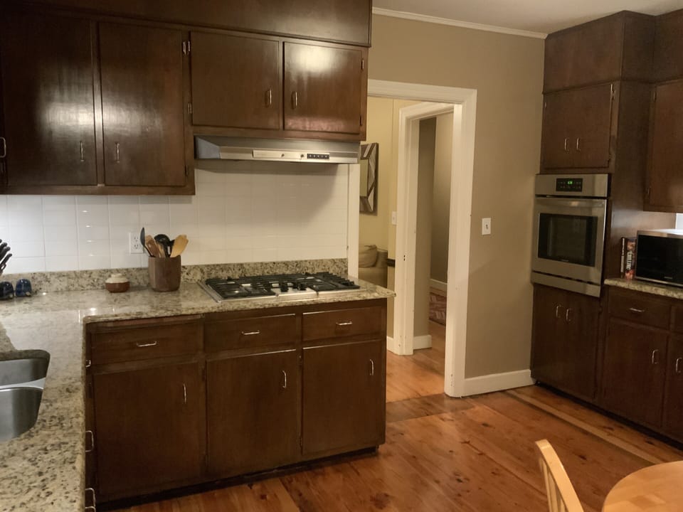 Kitchen Gas Cooktop and Electric Wall Oven