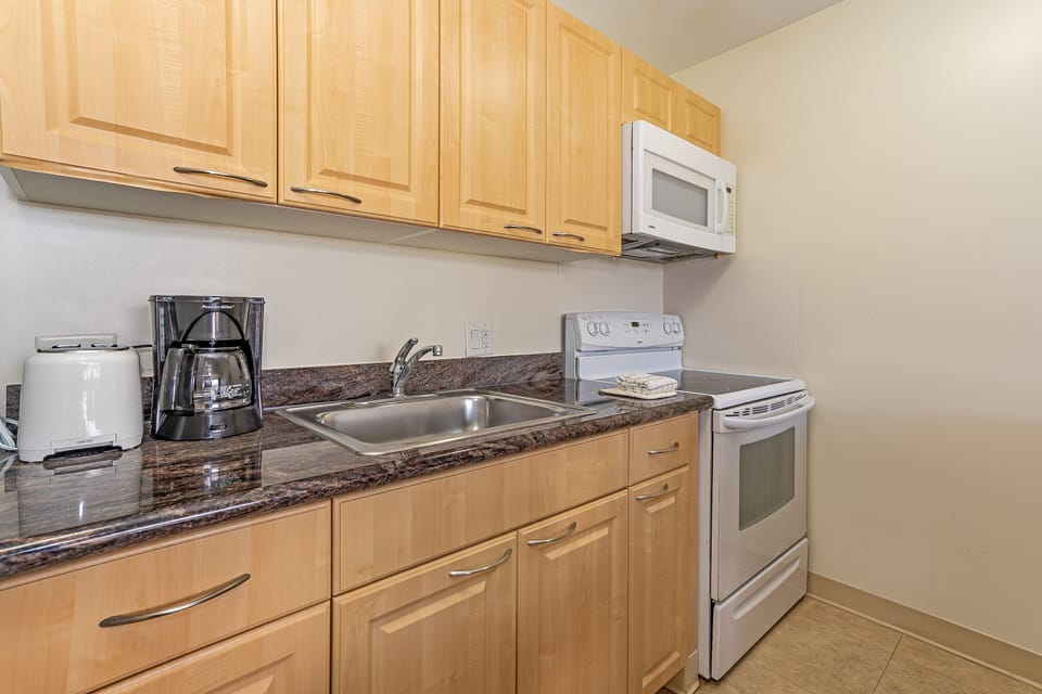 Fully Equipped Kitchen Ready to Cook