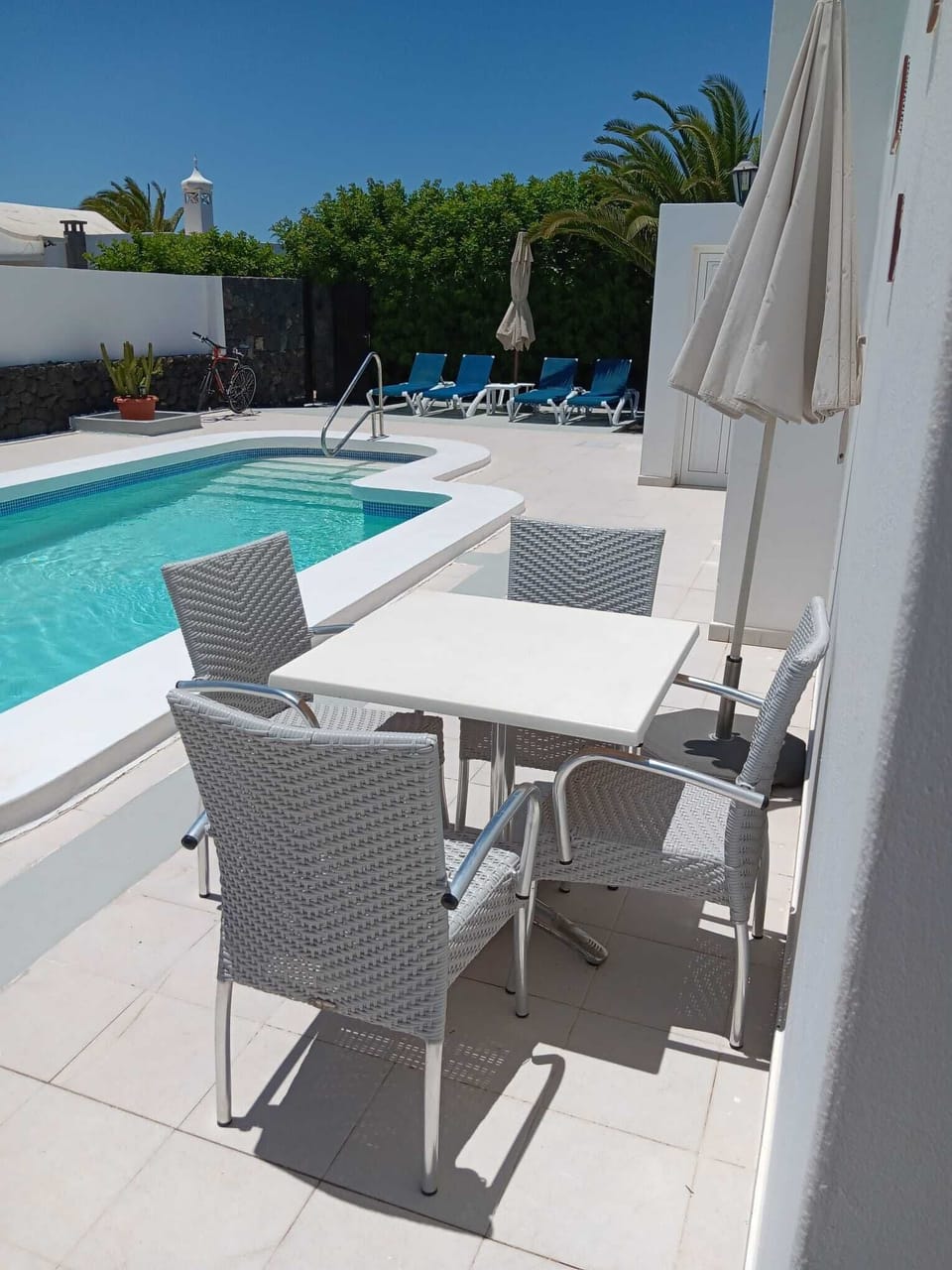 Villa Pool
