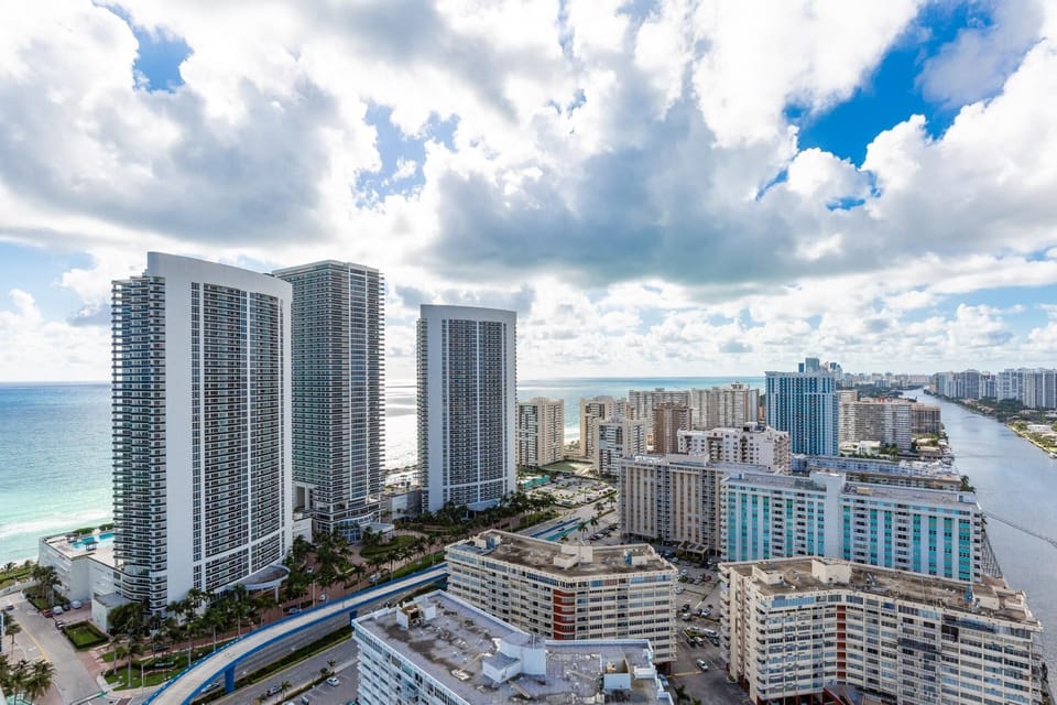 Witness Miami's grandeur from this captivating skyline perspective.