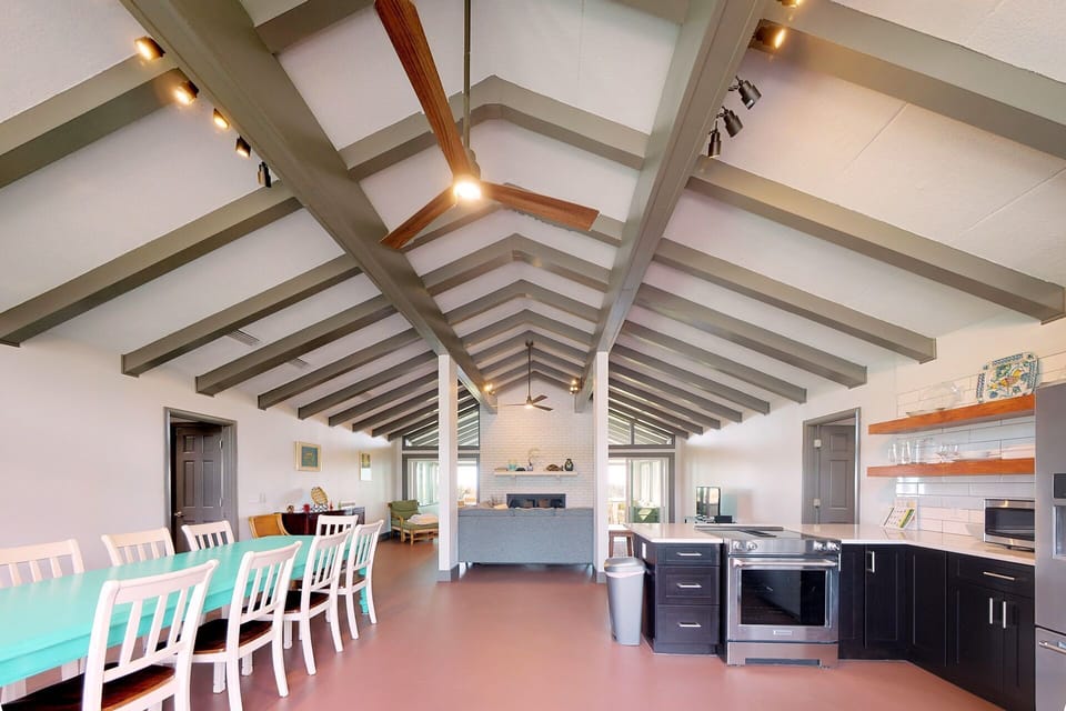 Dining/ kitchen/ living area