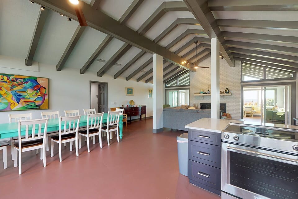 Kitchen/ dining