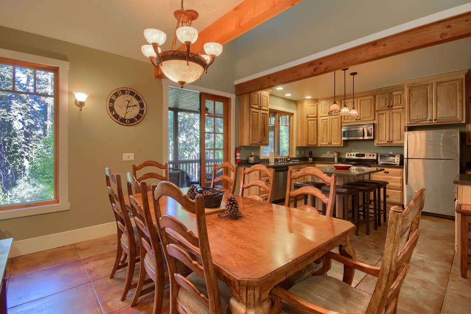Gather around this ample 8 seat dinning table for a family meal.