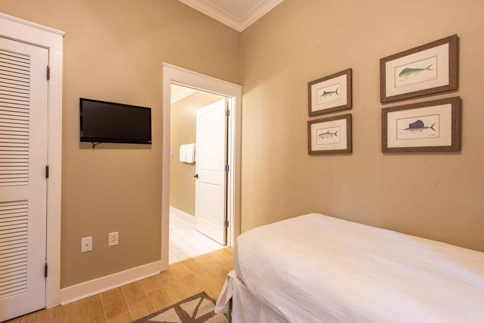 First Floor: Guest Bedroom