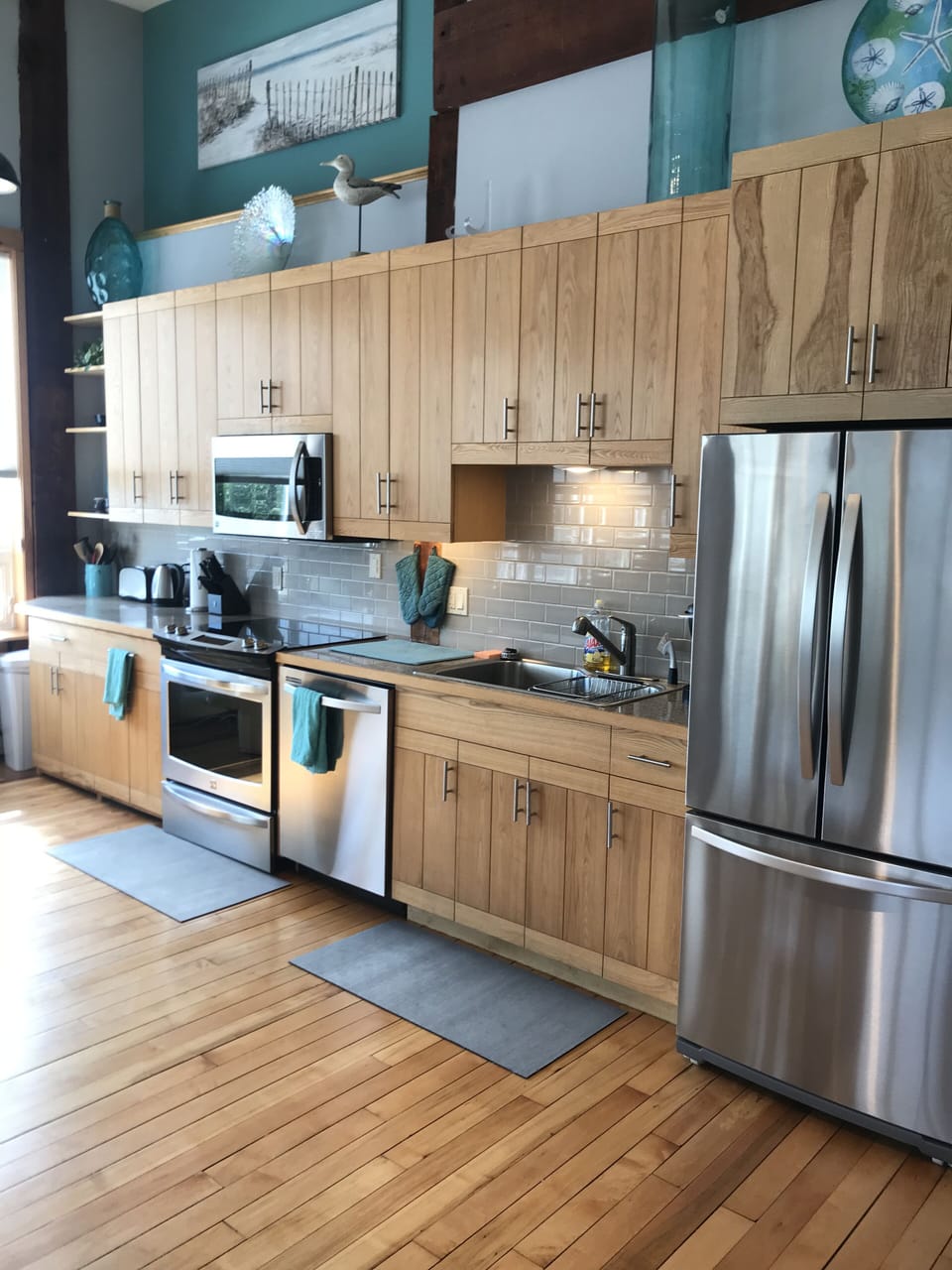 Another view of kitchen