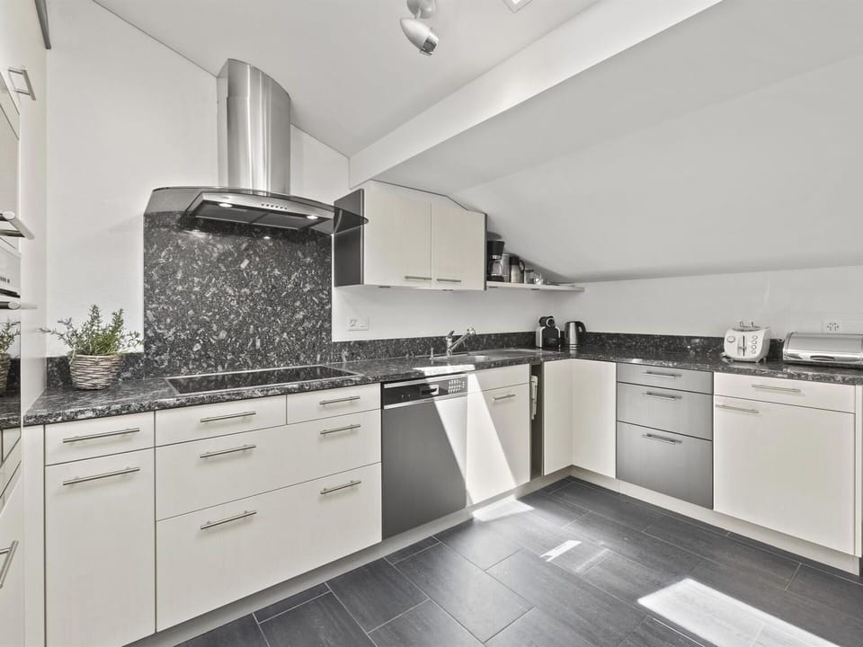 Countertop, Cabinetry, Property, Kitchen Stove, Kitchen Appliance, Kitchen, Building, Home Appliance, Cooktop, Stove