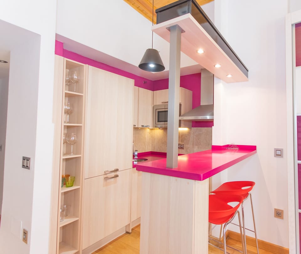 Enjoy the kitchen of this apartment in the center of Malaga